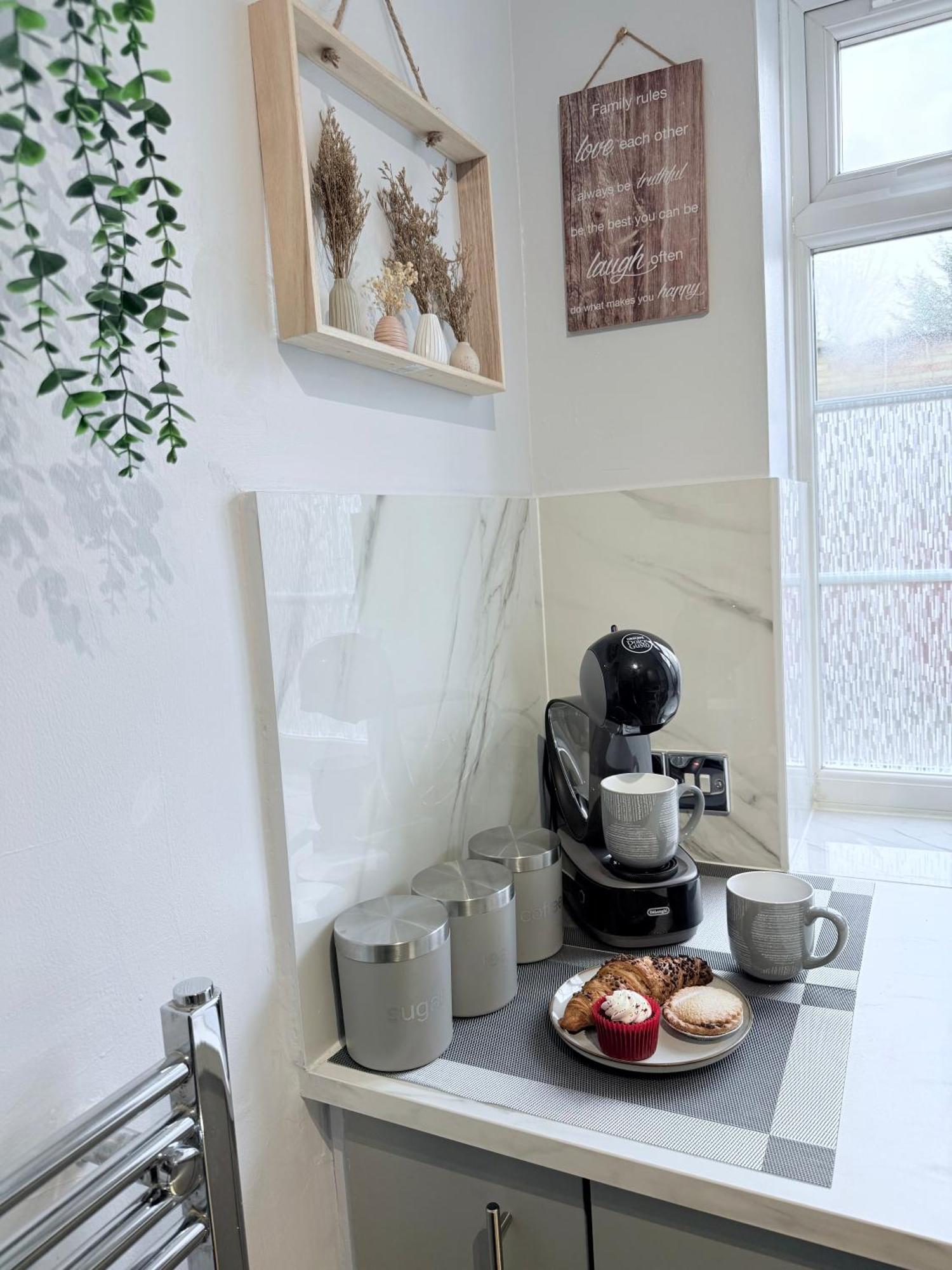 Staylondon - Sleeps 6 With Free Parking - Tourist, Concerts & Matches Екстериор снимка