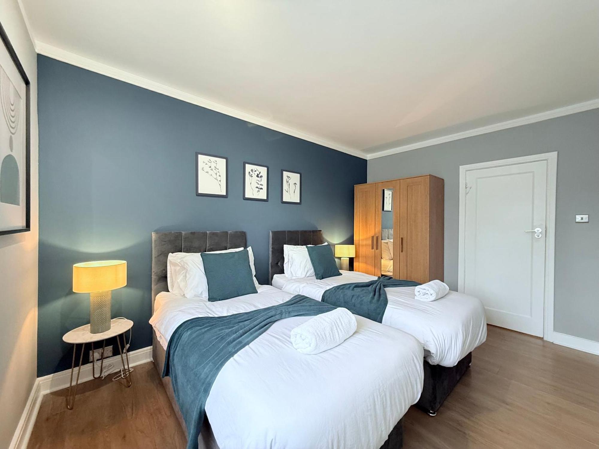 Staylondon - Sleeps 6 With Free Parking - Tourist, Concerts & Matches Екстериор снимка