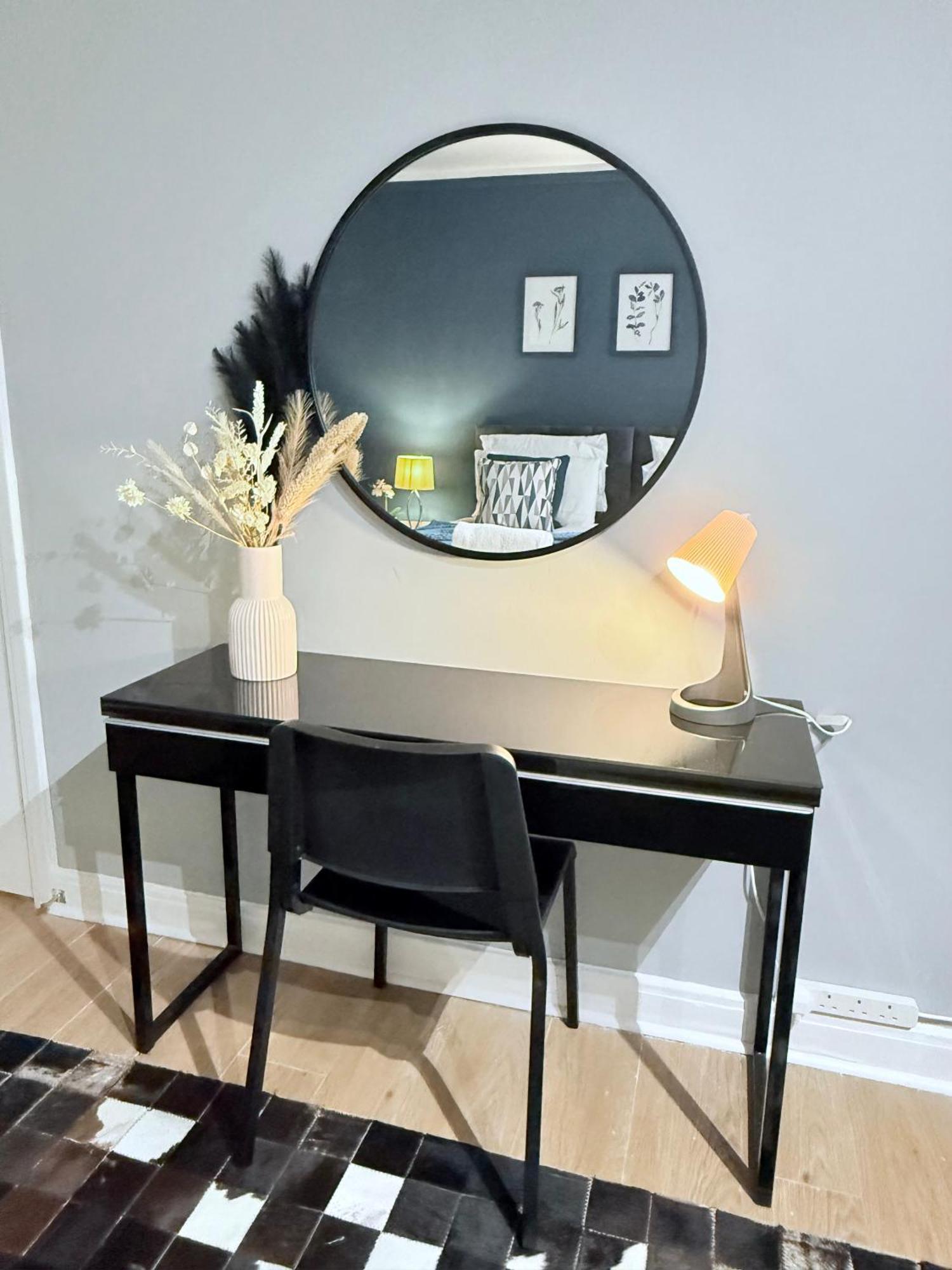 Staylondon - Sleeps 6 With Free Parking - Tourist, Concerts & Matches Екстериор снимка